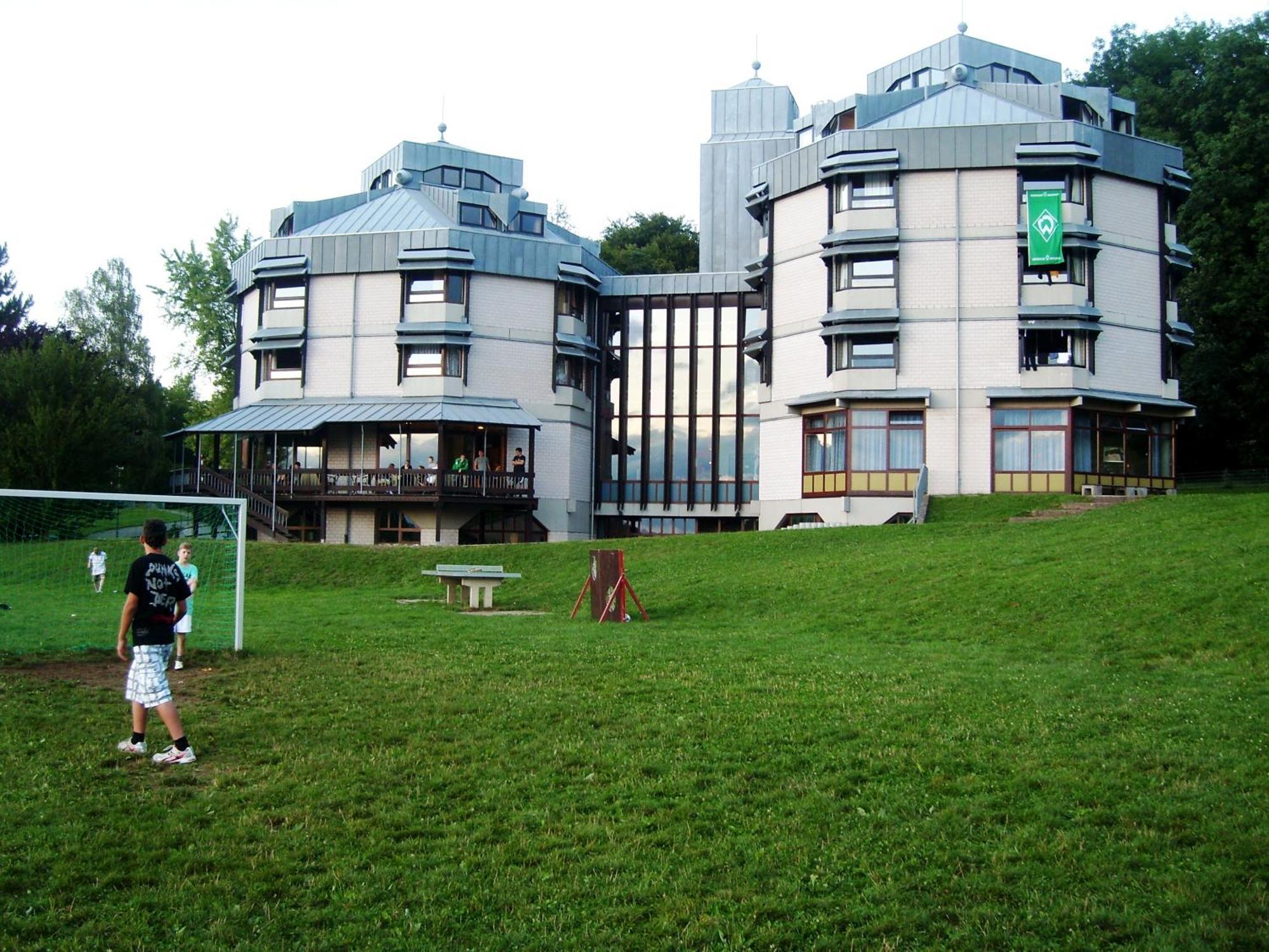Hellmut-Wassmer-Jugendherberge Loerrach Extérieur photo