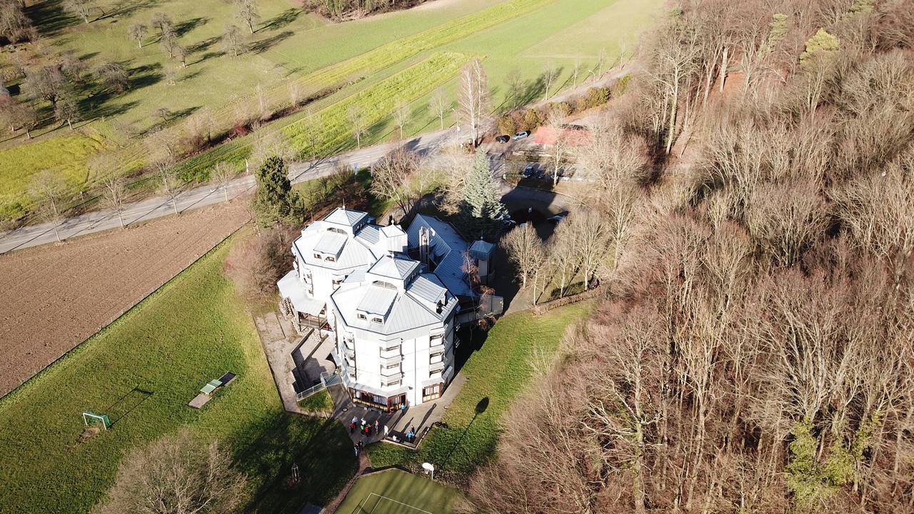 Hellmut-Wassmer-Jugendherberge Loerrach Extérieur photo